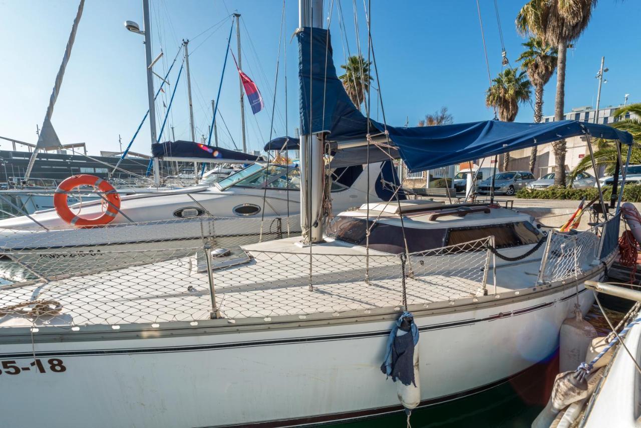 Bateau-hôtel Pequeno Velero En Port Forum Ideal Backpackers